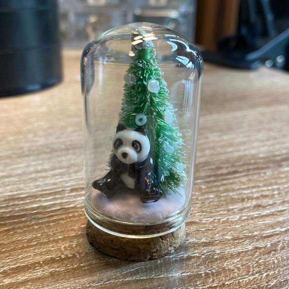 Miniature Diorama Panda in Glass Dome Cloche - Picture 2 of 12